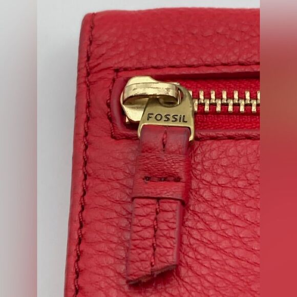 Fossil Multifunction Wallet Red Leather Zippered Trifold Gray Interior EUC - Picture 12 of 16